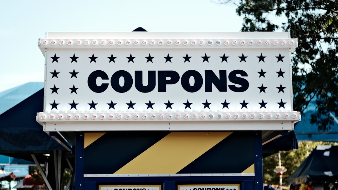Codes promo exclusifs vs cashback : quel levier choisir selon votre secteur d'activité